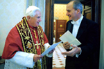 Benedicto XVI y Juan Pablo Cafiero pco despues del programa